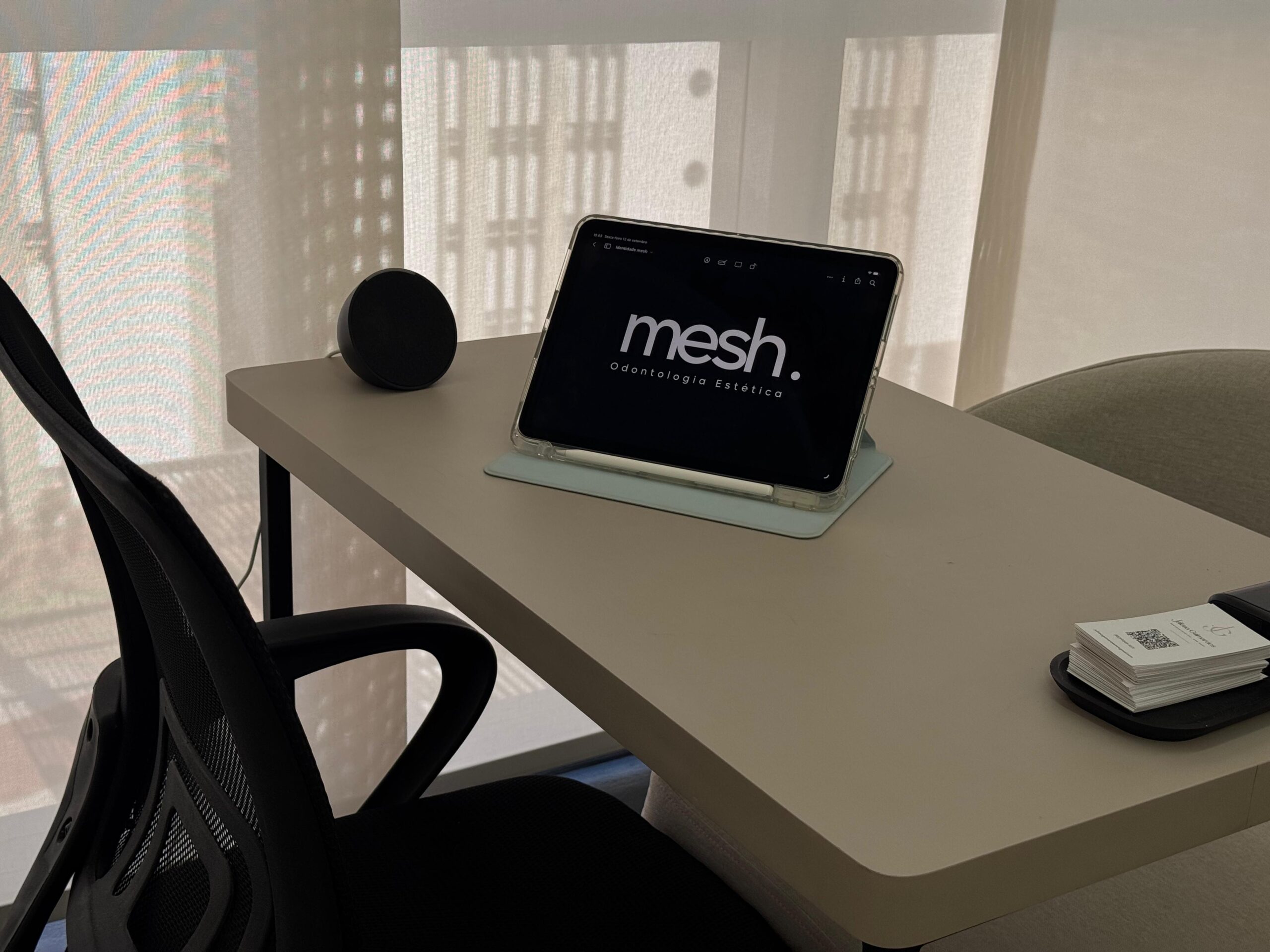 Interior da Mesh Clinic — ambiente sofisticado e acolhedor